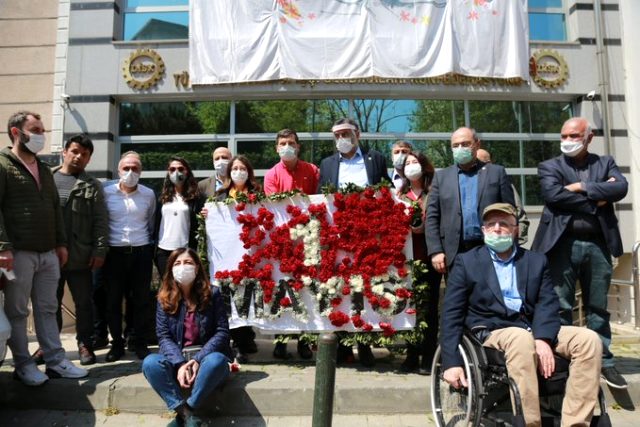 Son Dakika: İçişleri Bakanlığı'ndan 1 Mayıs açıklaması: DİSK çelengi Taksim Anıtı'na bırakıldı