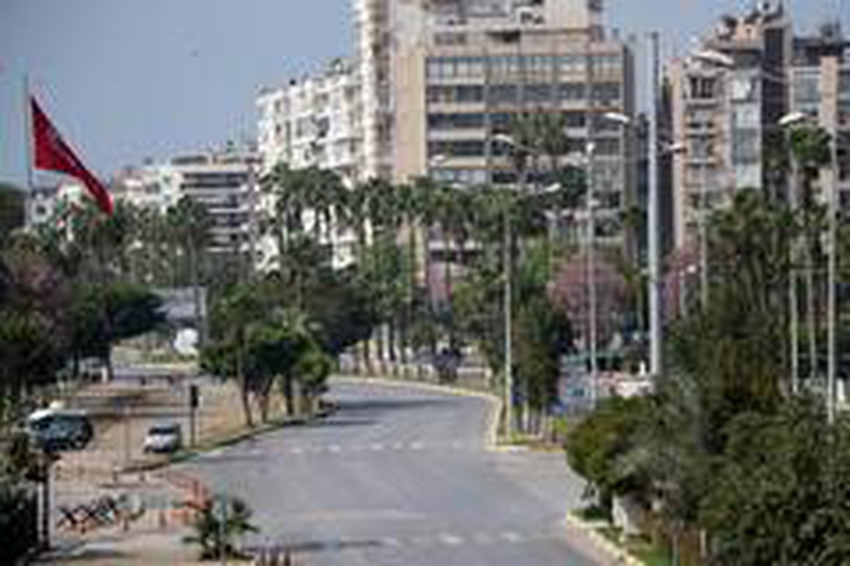 Üç günlük sokağa çıkma kısıtlamasının ilk günü Mersin\'de cadde ve sokaklar boşaldı