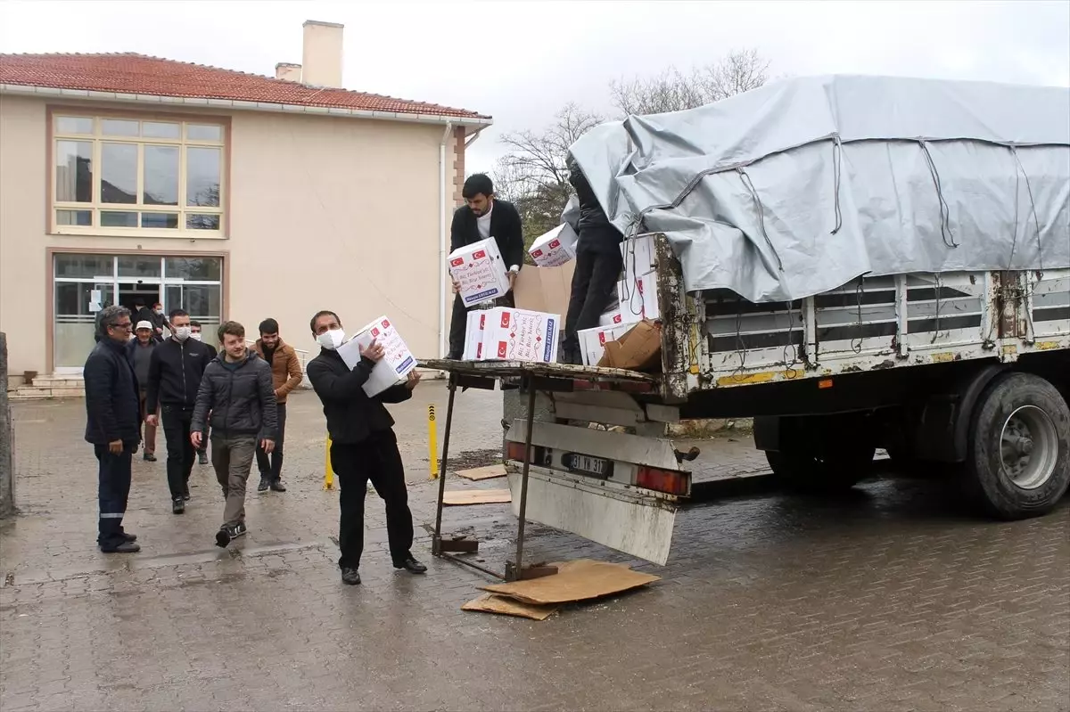 Yozgatlı iş insanından muhtaç ailelere gıda yardımı