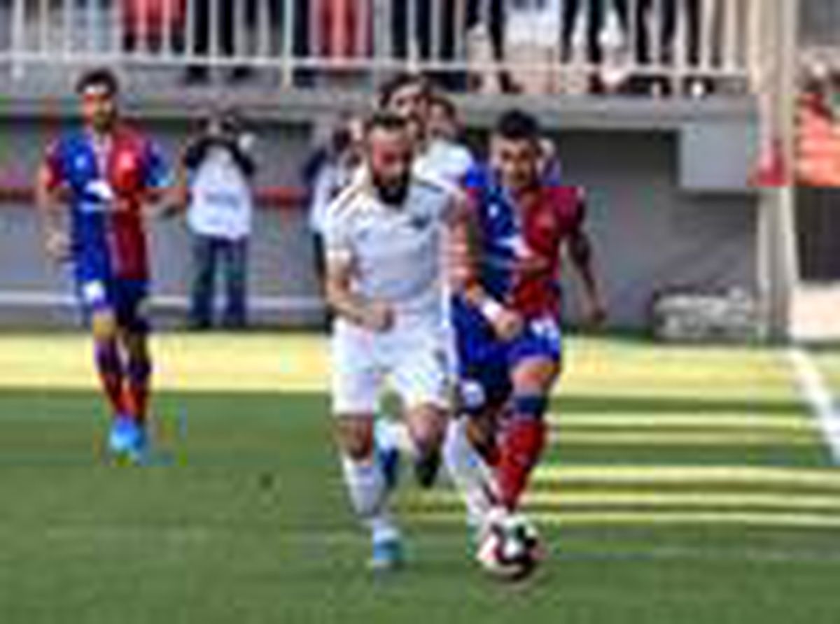 Akhisarspor\'da alkışlar Vrsajevic\'e
