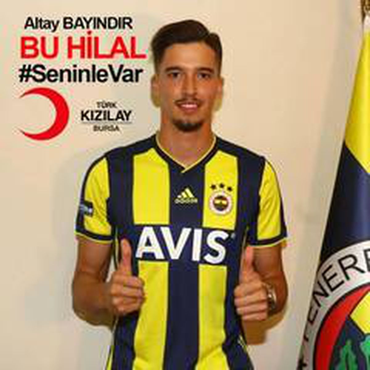 Fenerbahçe kalecisi Altay Bayındır\'dan Türk Kızılay\'ına bağış