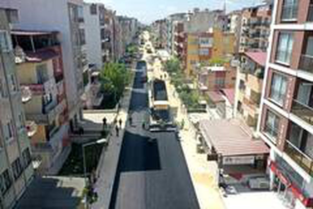 Kuşadası ve Söke\'de yol yapım, alt yapı çalışmaları sürüyor