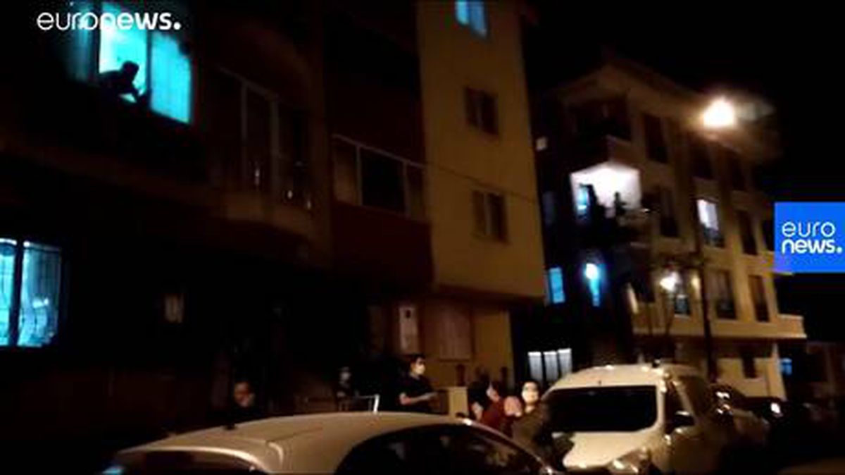 Türkiye, 1 Mayıs Emek ve Dayanışma Günü\'nü balkonlarda kutladı