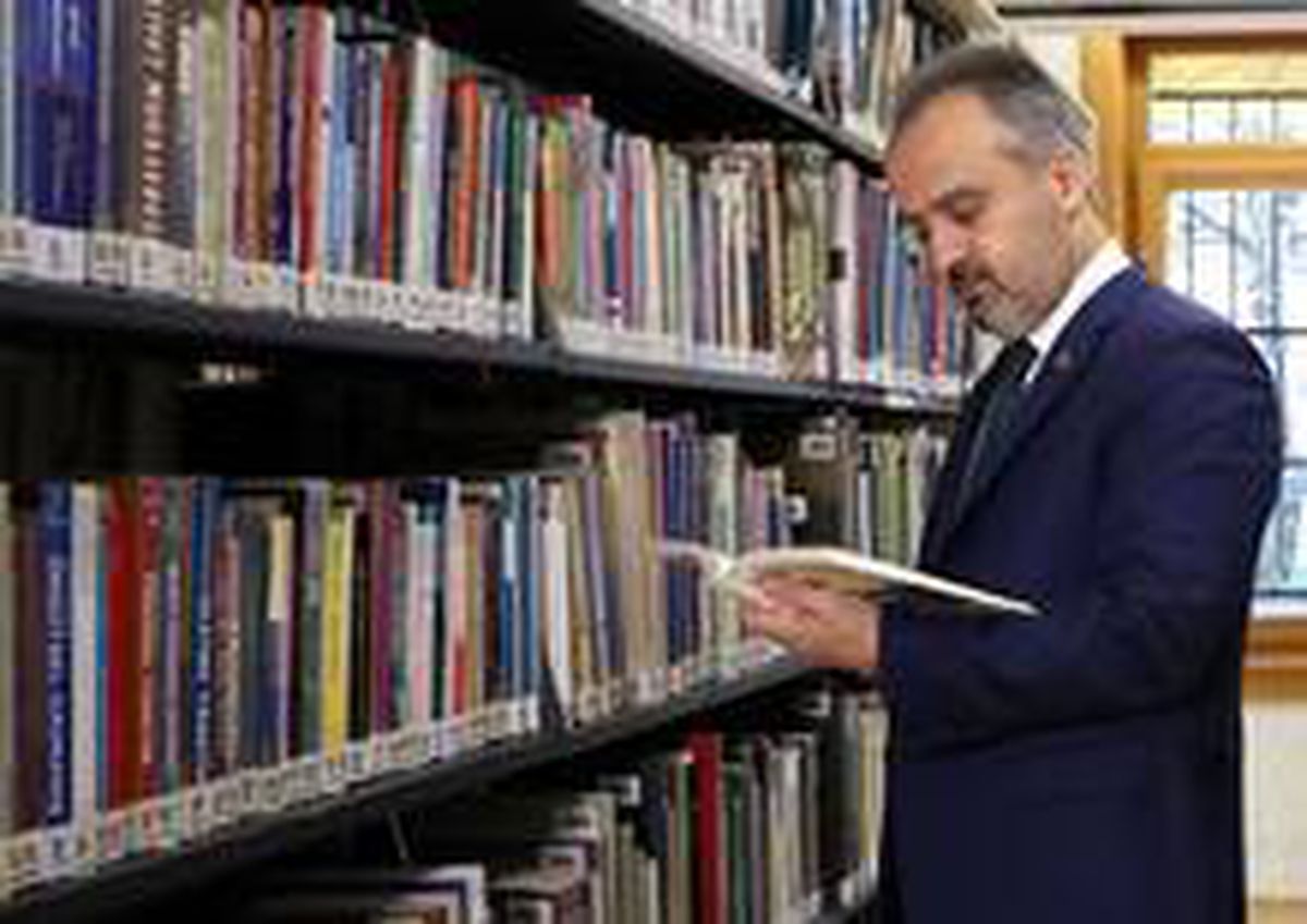 Bursa\'da 3 bin kitap hediye edildi