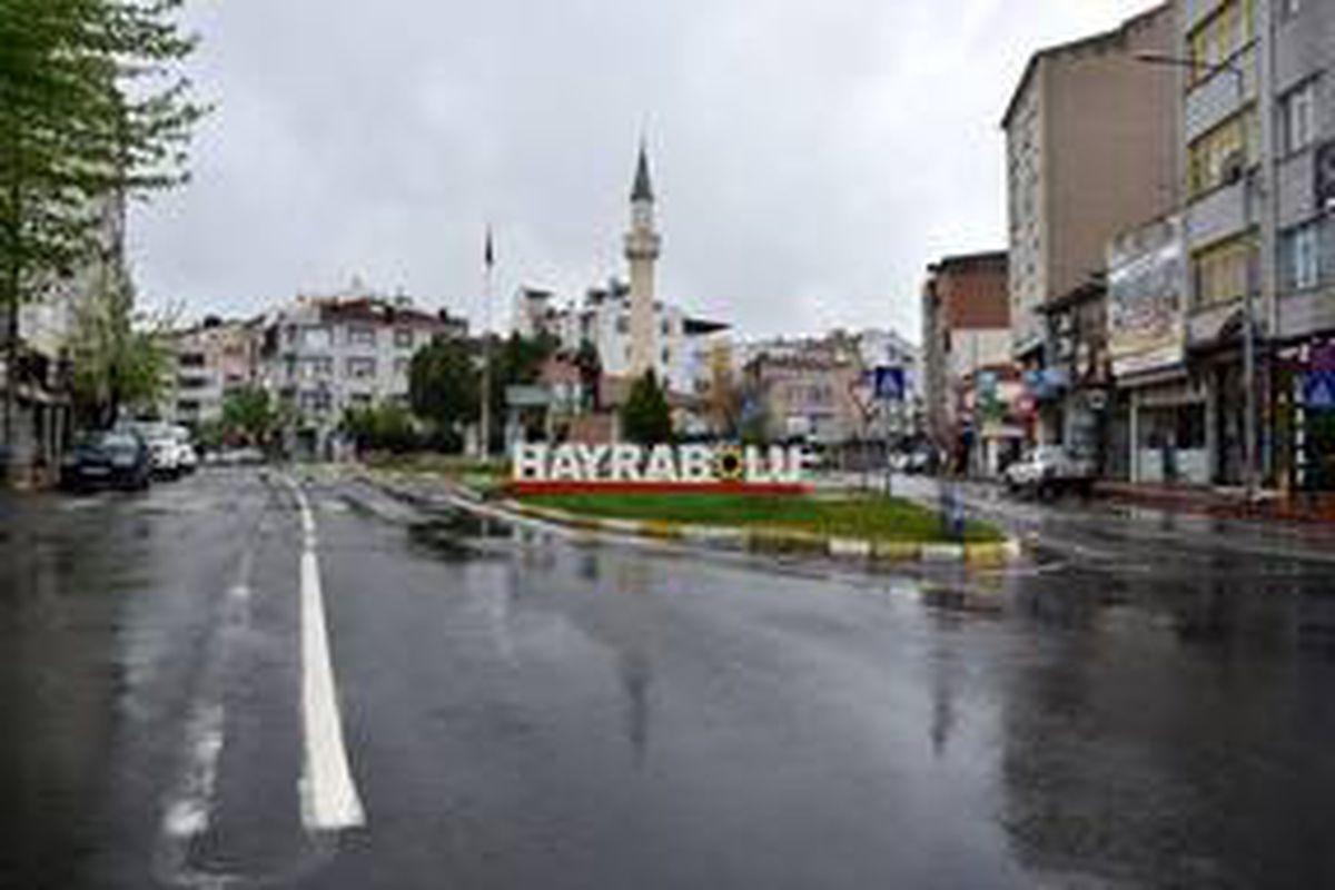 Hayrabolu\'da \'Evde kal\' çağrısına uyuluyor