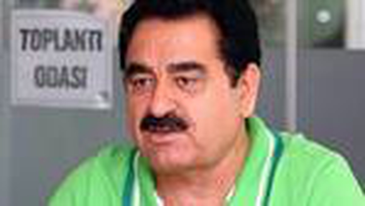 İbrahim Tatlıses\'ten 300 aileye gıda yardımı