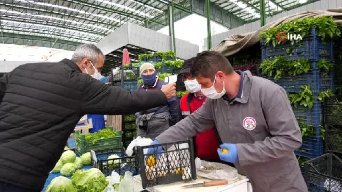 Isparta\'da ilk kez kurulan pazarda fiyat denetimi yapıldı, esnafın ateşi ölçüldü