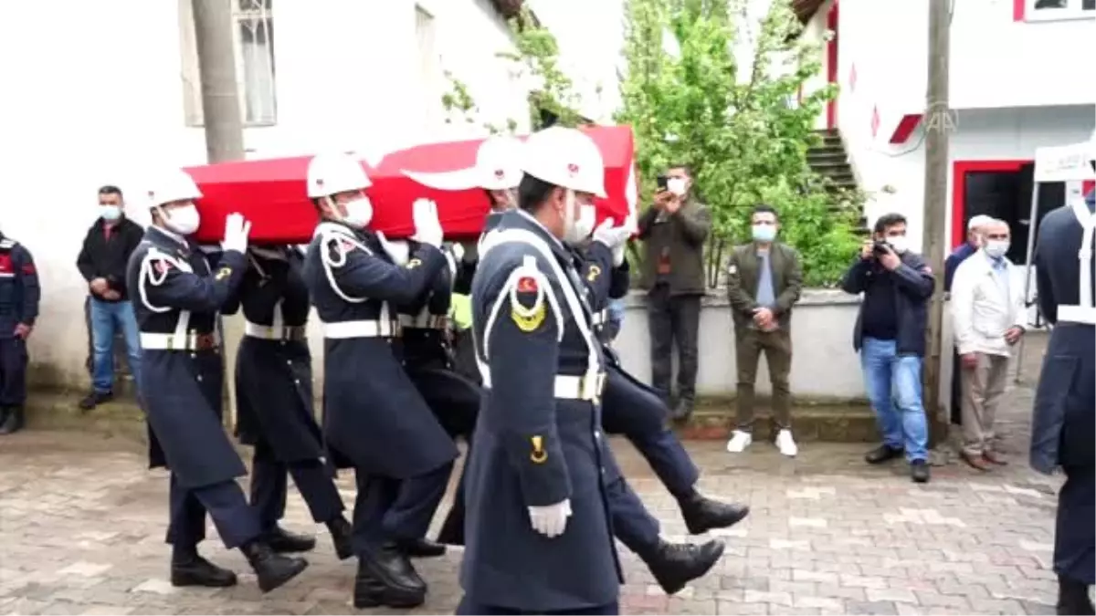 Şehit Jandarma Uzman Çavuş Hasan Kuzu son yolculuğuna uğurlandı