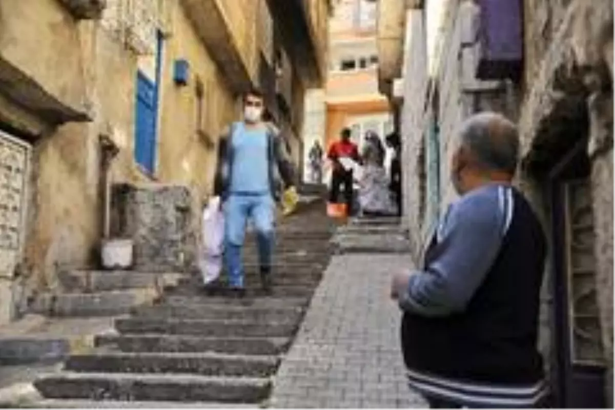 Şehitkamil\'den ailelere gıda desteği