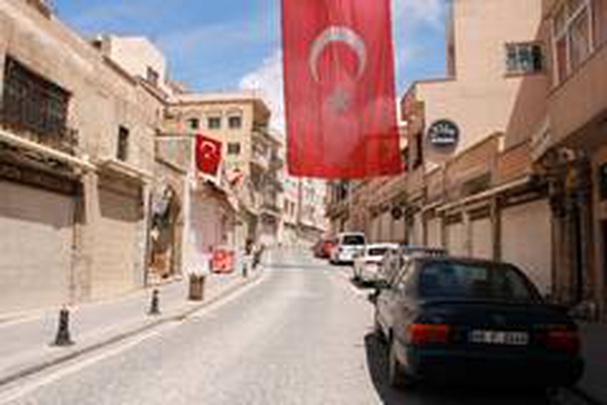 Tarihi Mardin sokakları sessizliğe büründü