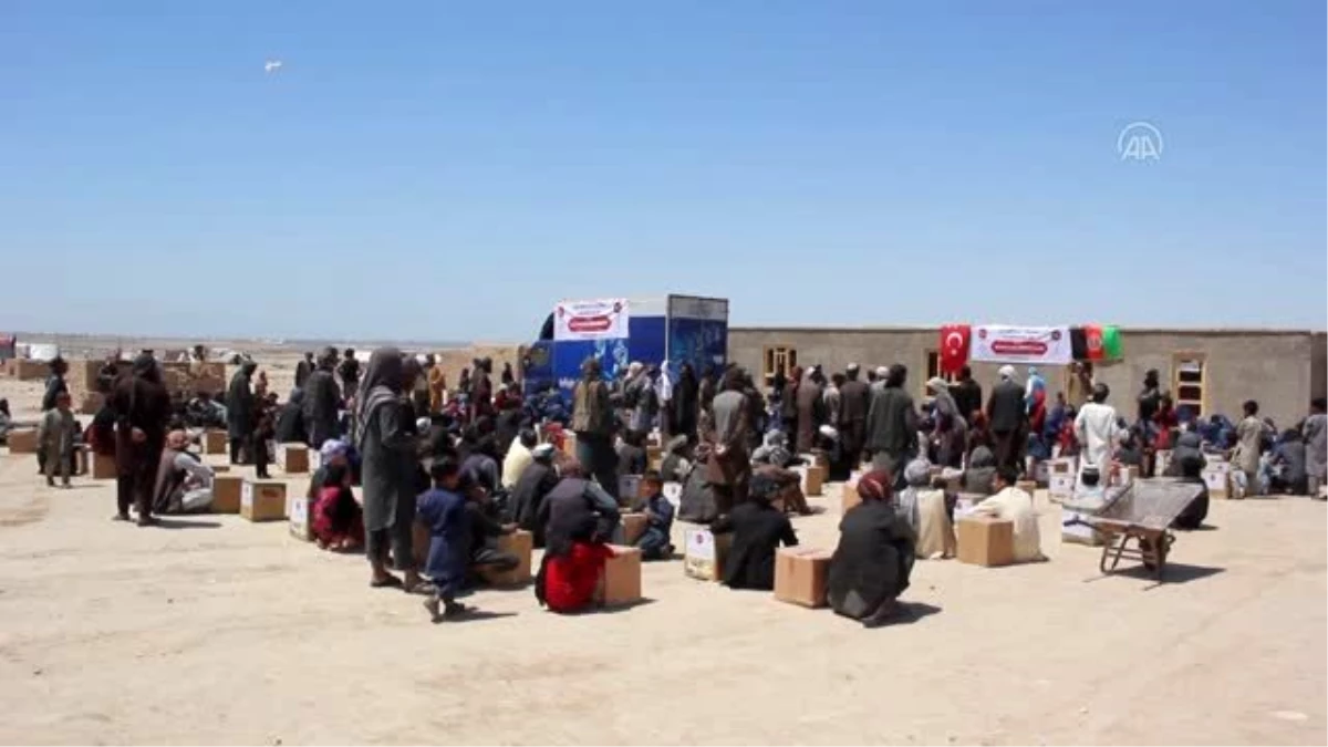 Türkiye Diyanet Vakfından Afganistan\'da 800 aileye ramazan yardımı - MEZAR-I