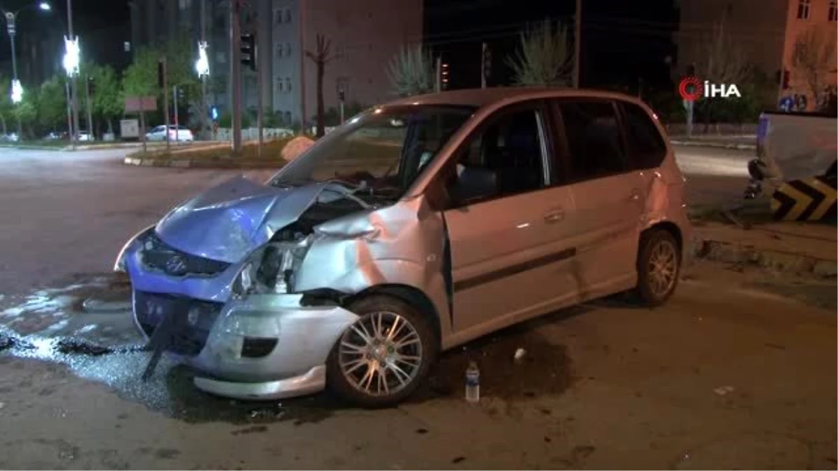 Elazığ\'da trafik kazası: 2 yaralı