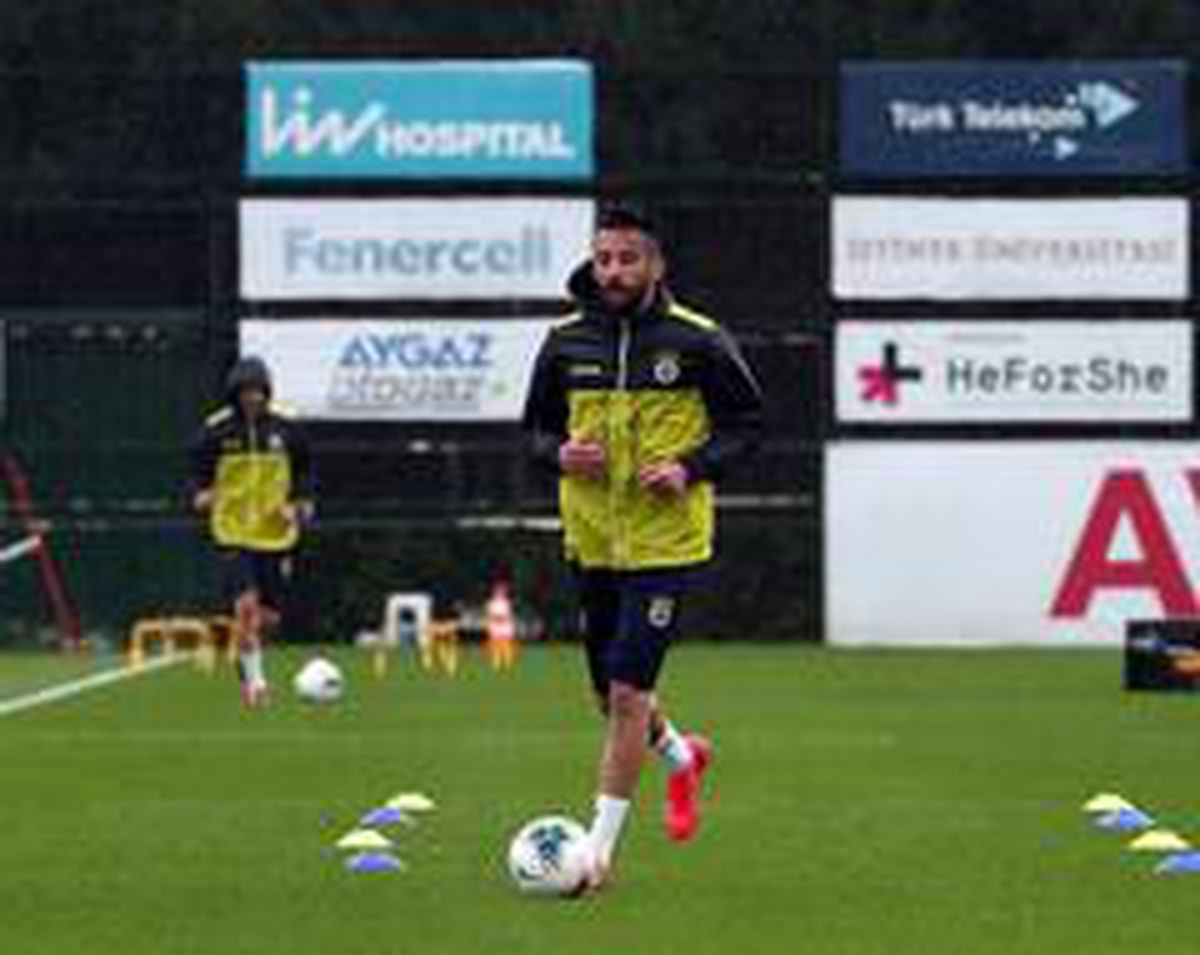 Fenerbahçe antrenmanlara başladı
