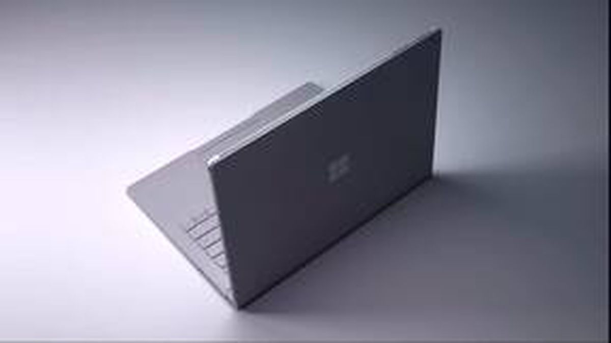 Microsoft\'tan 13 ve 15 inç\'lik İki Yeni Surface Book