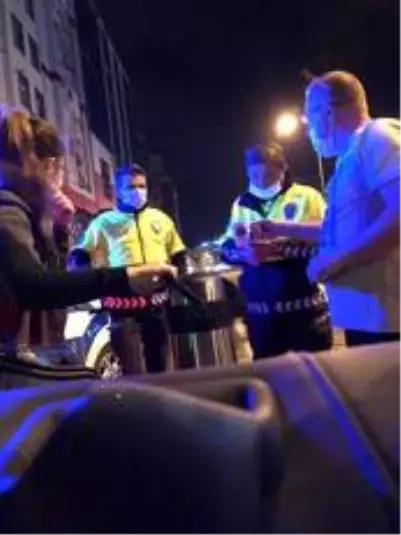 Vatandaşlardan polise çay ve kahve ikramı Son Dakika