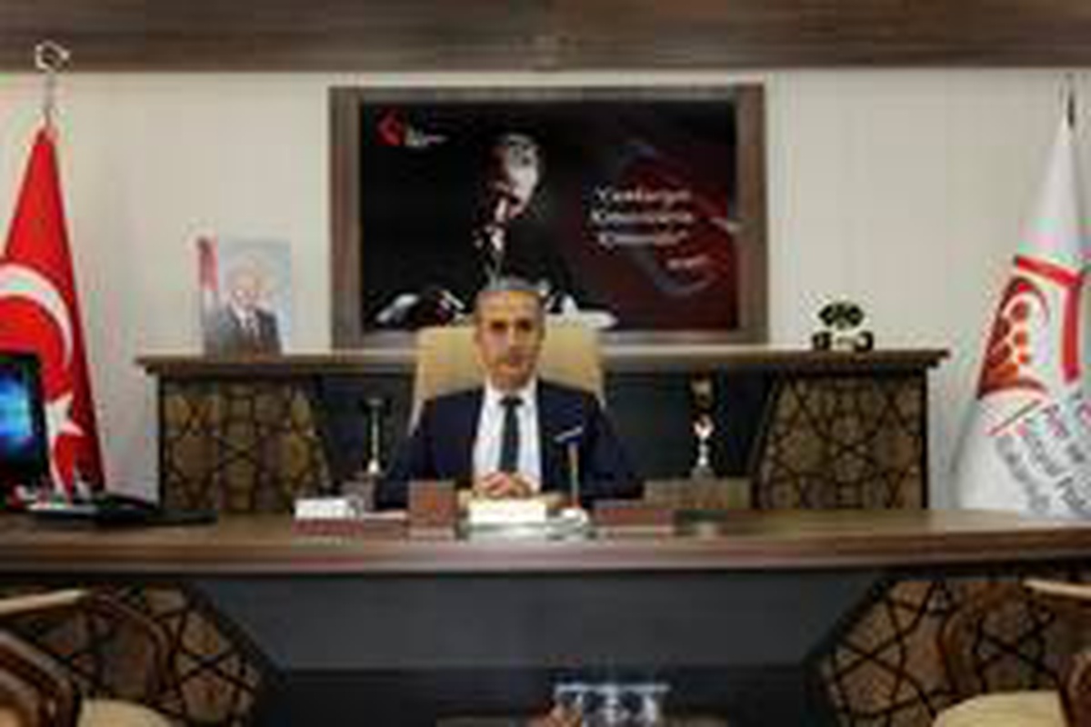 Kadın konukevinde maske üretimi yapılıyor