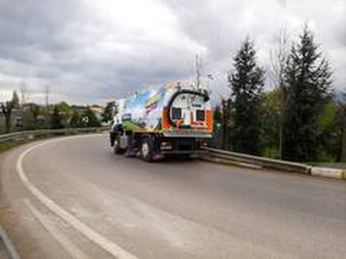 Kocaeli\'de yollar düzenli olarak temizleniyor