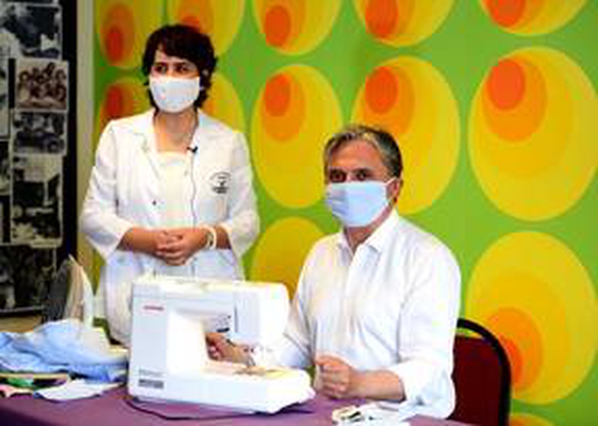 Muratpaşa Belediyesinin maske üretimi sürüyor