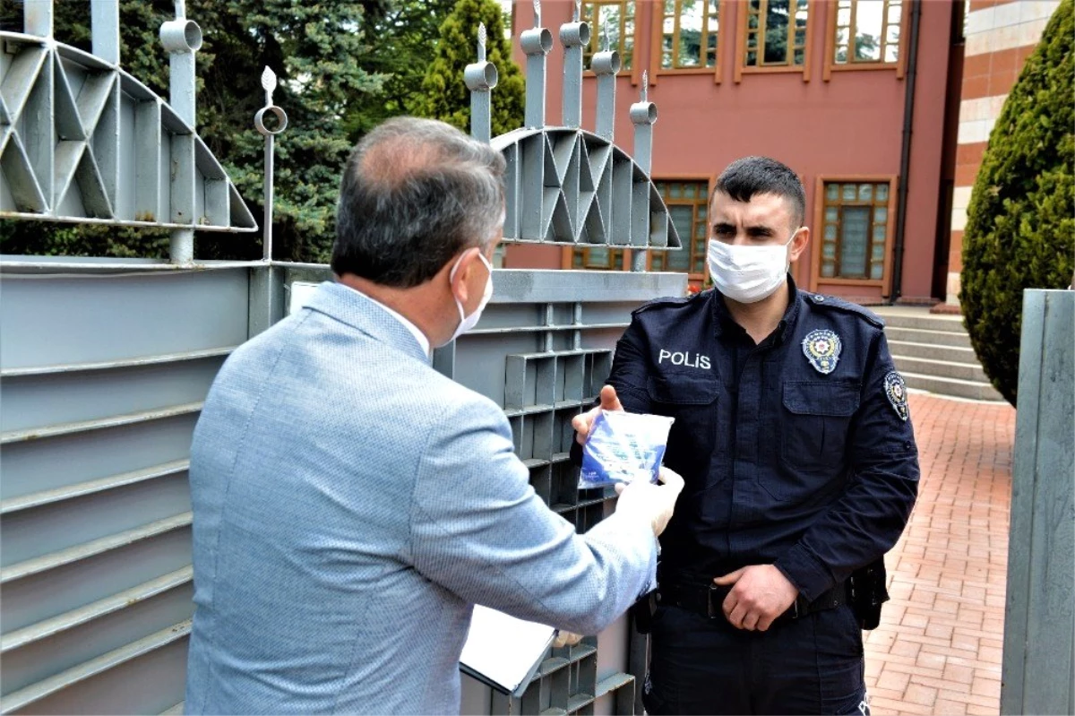 Çorum Belediyesi 500 bin maske dağıtacak