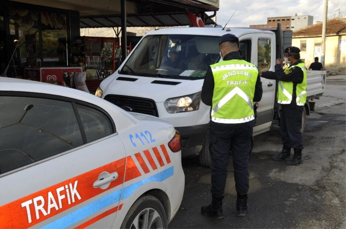 Jandarma trafik ekiplerinden "Trafik Haftası" uygulaması