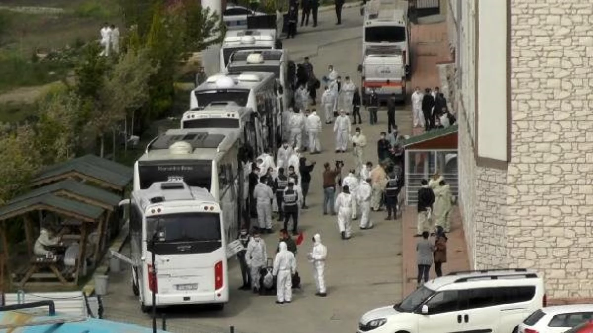 Karabük\'te karantina süreleri dolan 106 kişi alkışlarla uğurlandı