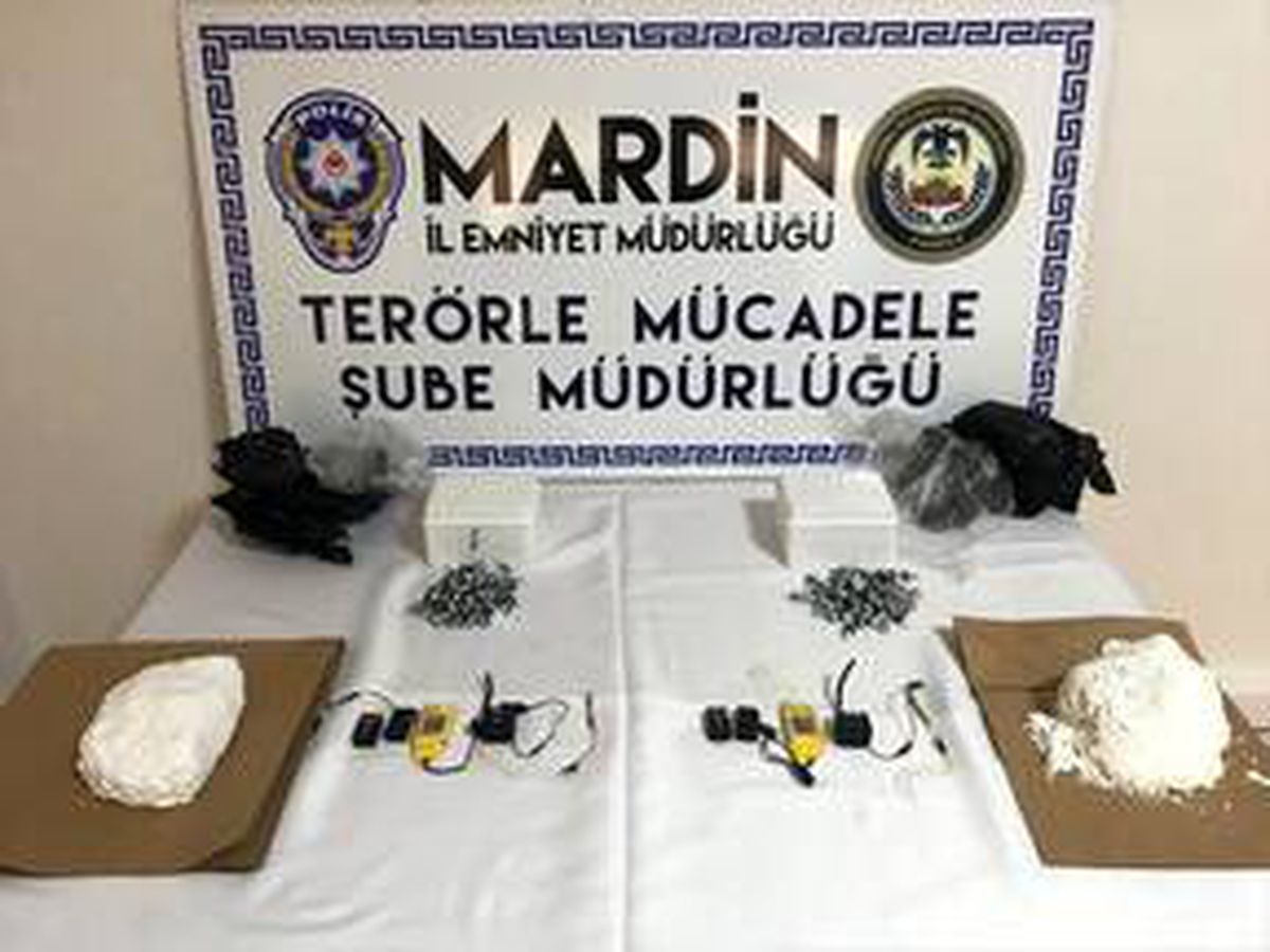 Mardin\'de yakalanan teröristin çantasında patlayıcı ele geçirildi