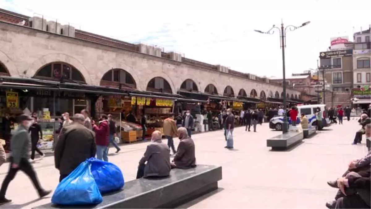 Meydanlar boş kalırken sahiller yoğunlaştı