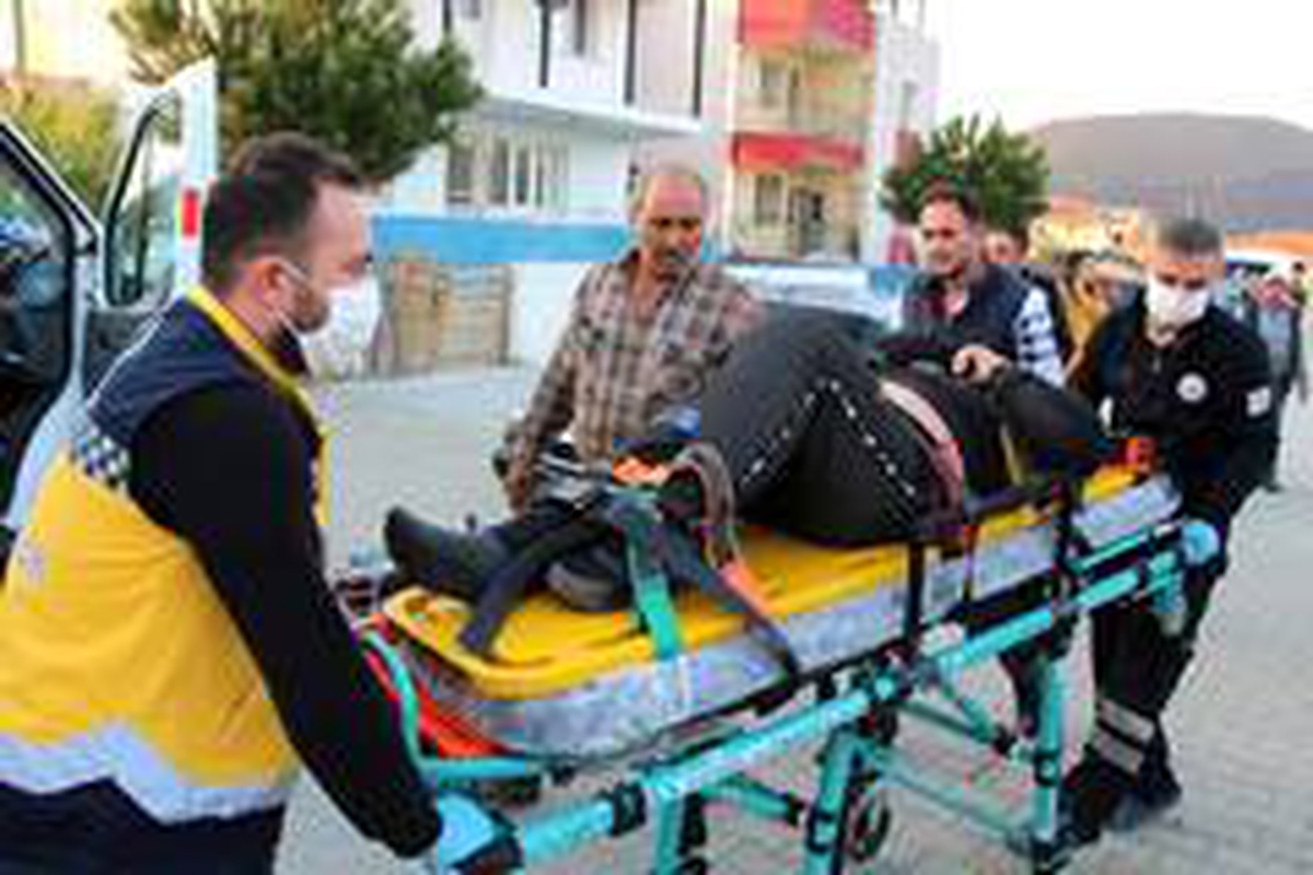 Otomobille motosiklet kafa kafaya çarpıştı: 1 yaralı
