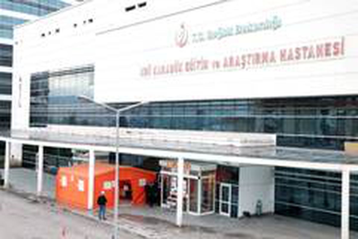 Sağlık çalışanlarından örnek davranış