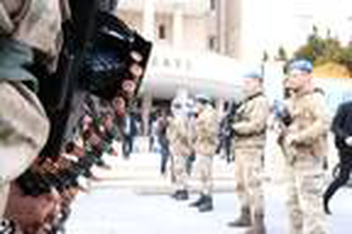 Şanlıurfa\'daki silah kaçakçılığı operasyonunda 11 tutuklama