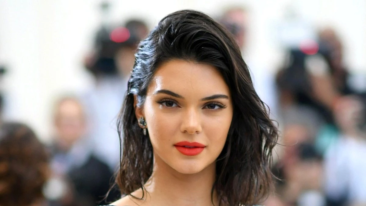 Bir Instagram Hikayesi Kendall Jenner\'a 150 Bin Dolar Kaybettirebilir