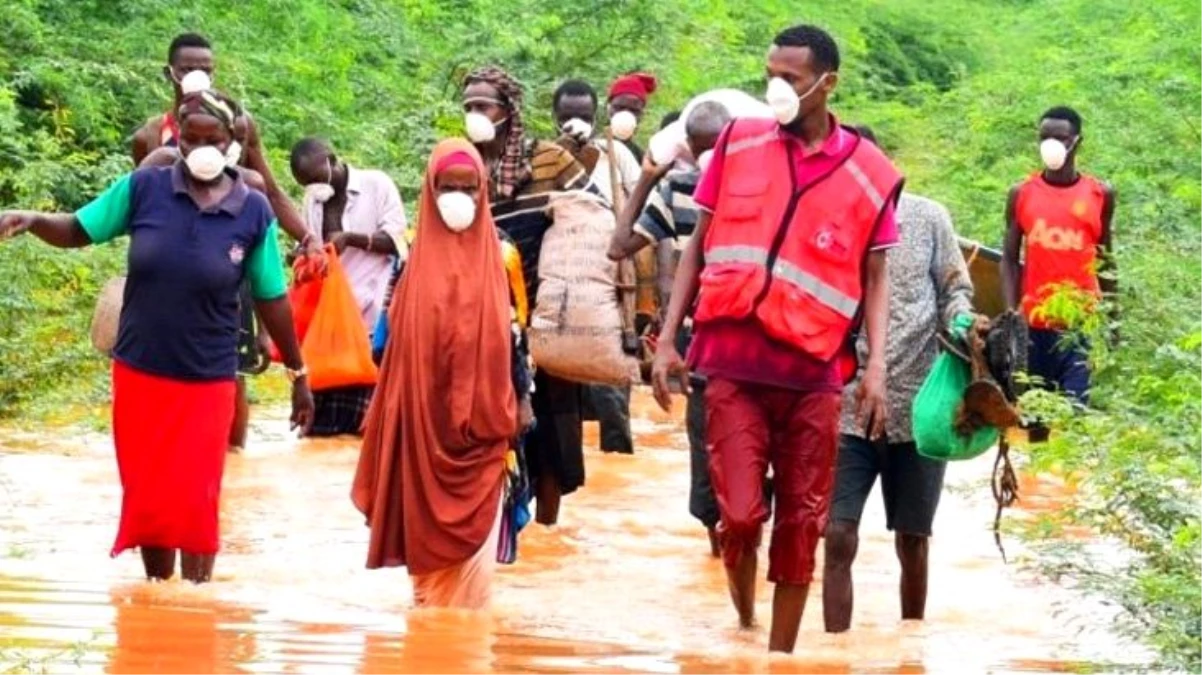 Kenya\'da 3 haftadır etkisini gösteren şiddetli yağışların neden olduğu sel felaketinde 194 kişi öldü
