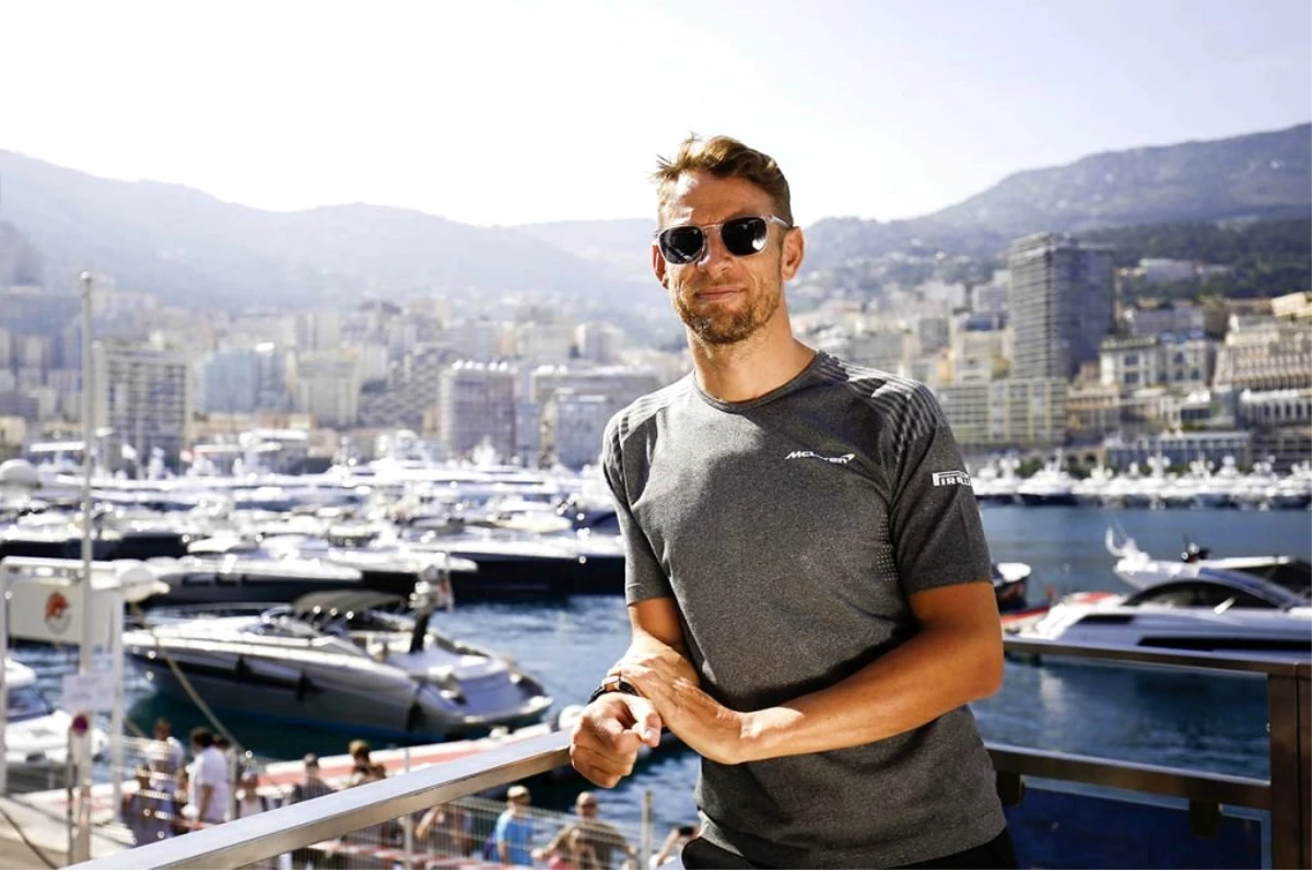 Sanal dünyada McLaren\'in kozu Jenson Button