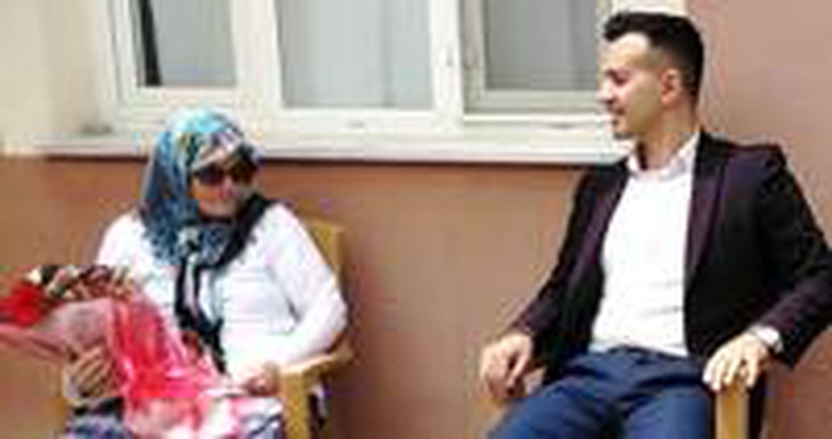 70 Yaşındaki Hatice anneye, kaymakamdan Anneler Günü sürprizi