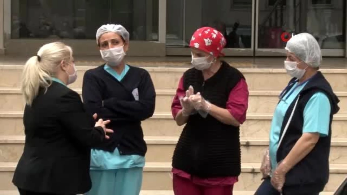 Eyüpsultan\'da sağlık çalışanı annelere sürpriz "Anneler Günü" kutlaması