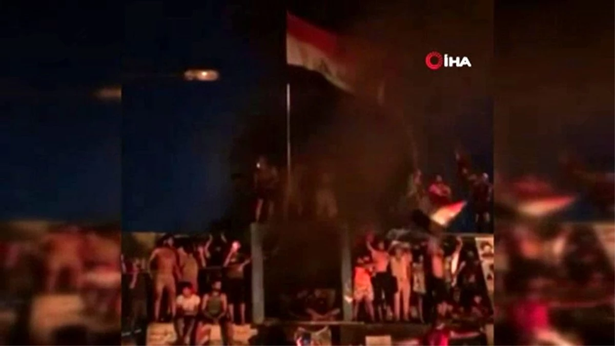 Irak\'ta yeni hükümet protesto edildi