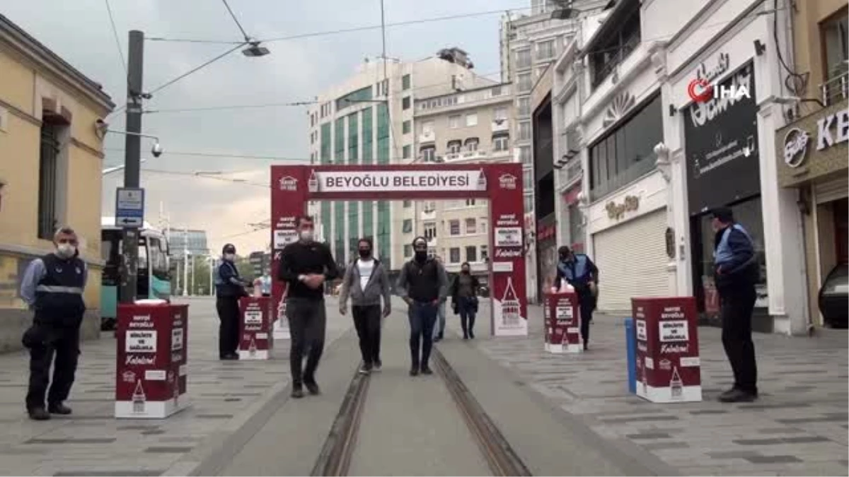 İstiklal Caddesi\'nde 3 metre kuralı