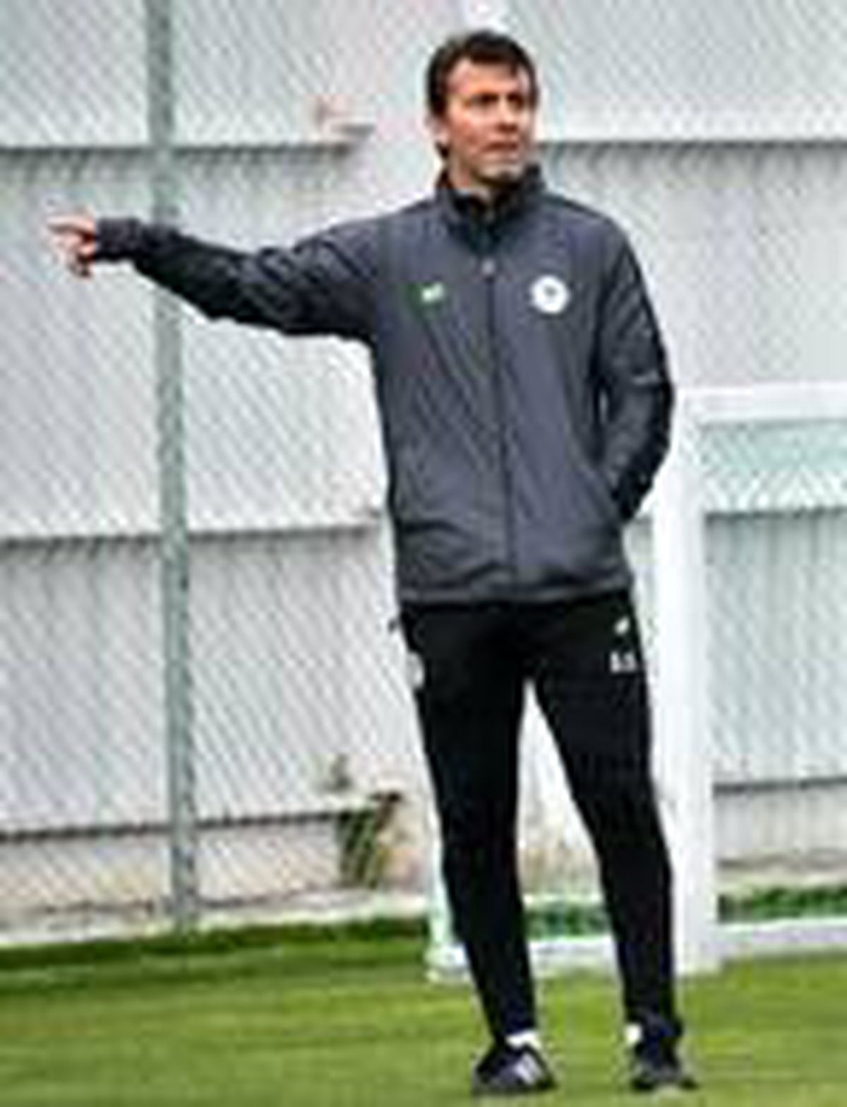 Konyaspor, sosyal mesafeli antrenmanlarını sürdürdü