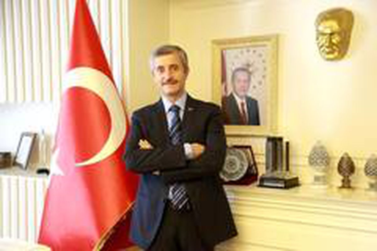 Tahmazoğlu, Anneler Günü\'nü kutladı