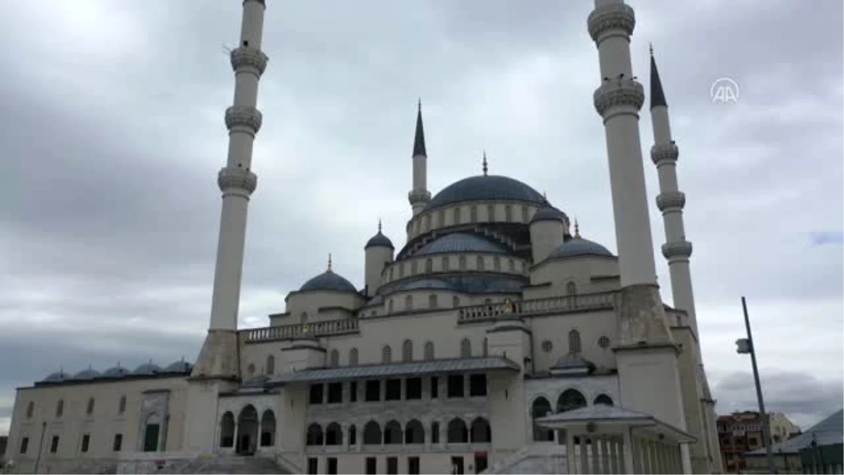 Türkiye\'nin "simge" camileri bu ramazanı mahzun geçiriyor - Kocatepe ve Hacıbayram Camisi