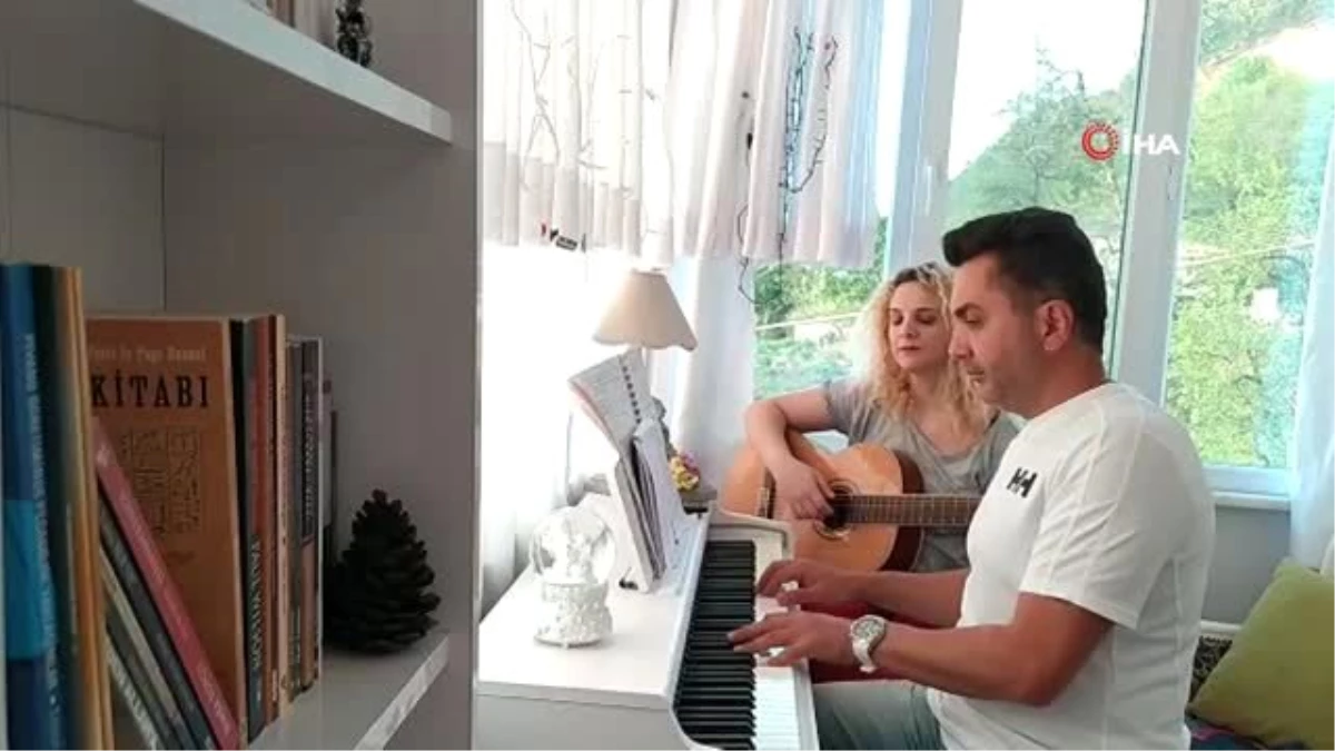 2 kardeş anneler günü için özel şarkı besteledi