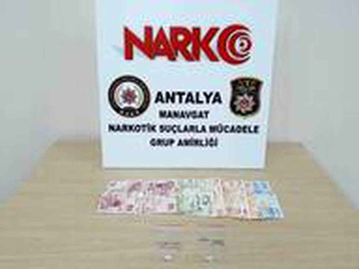 Ceplerinden uyuşturucu çıkan şahıslar uyuşturucu satıcılarını yakalattı