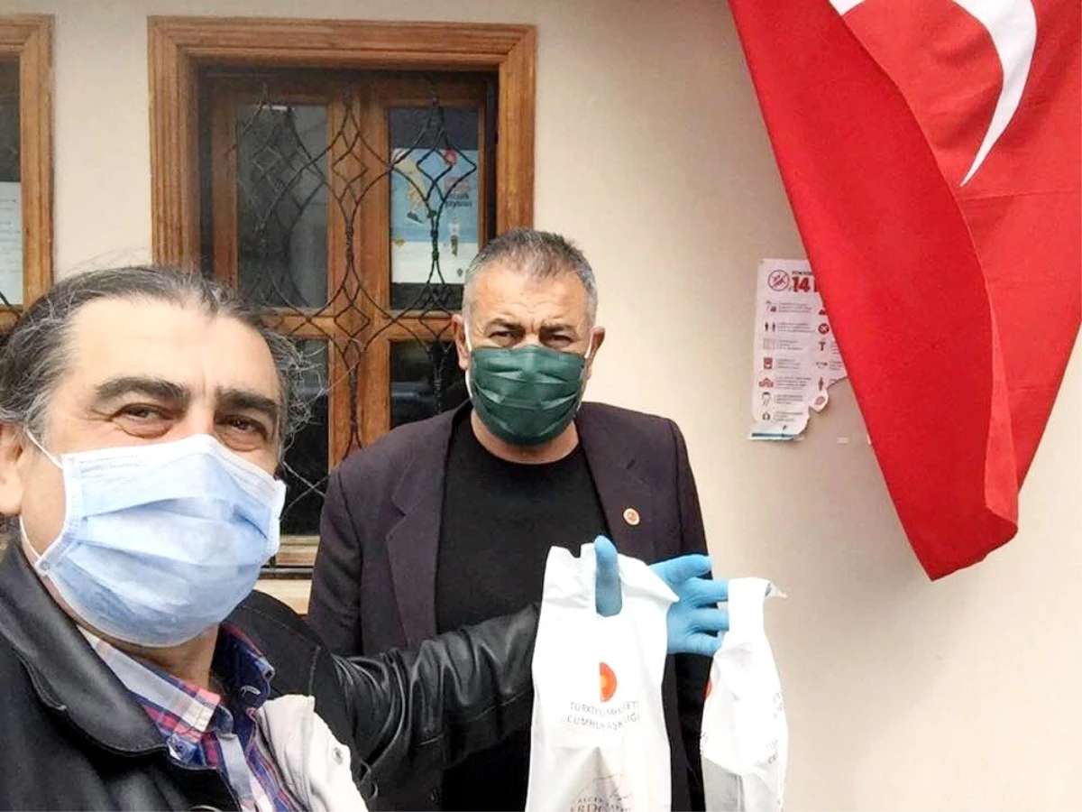 Cumhurbaşkanlığı dezenfektan paketleri Mudanya\'da dağıtılıyor
