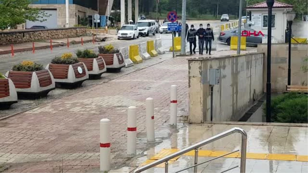 ELAZIĞ Depremde hasar gören binadan hırsızlık yapmak isteyen 2 kişi tutuklandı