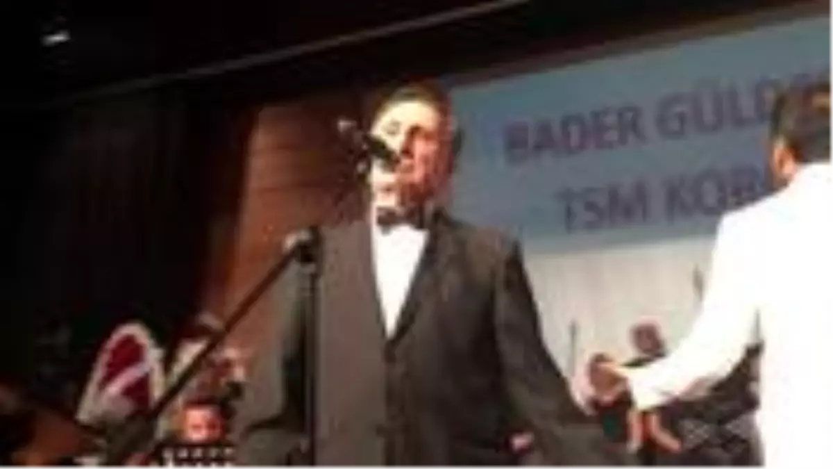 İş adamı Hikmet Tunceli, "Yeşil ördek gibi daldım göllere" türküsünü koronavirüse uyarlayarak seslendirdi