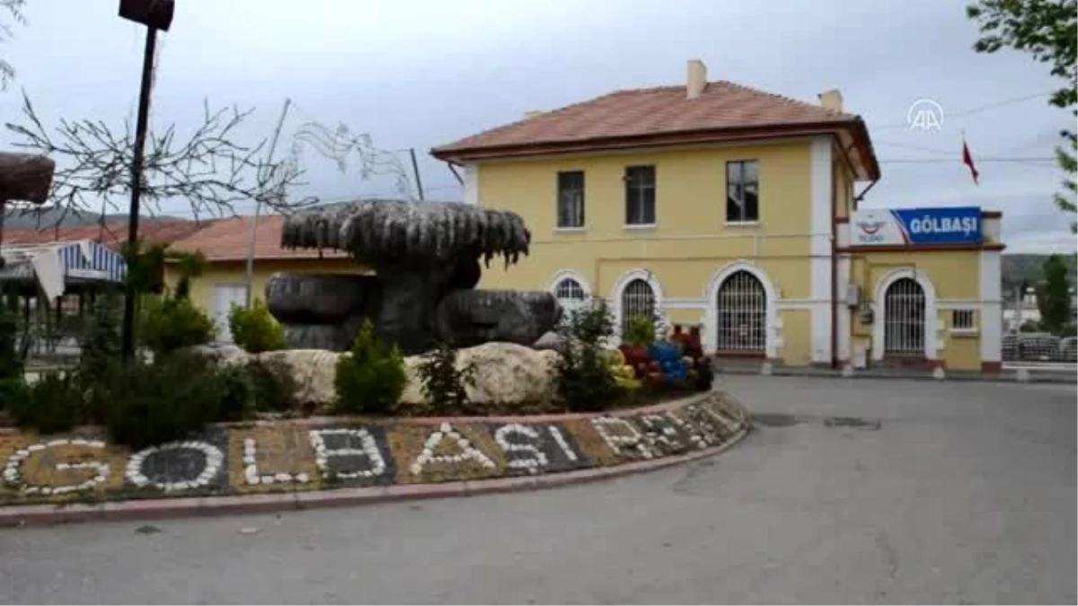 Karantinaya alınan Adıyaman\'ın Gölbaşı ilçesinde Kovid-19 tedbirleri sürüyor