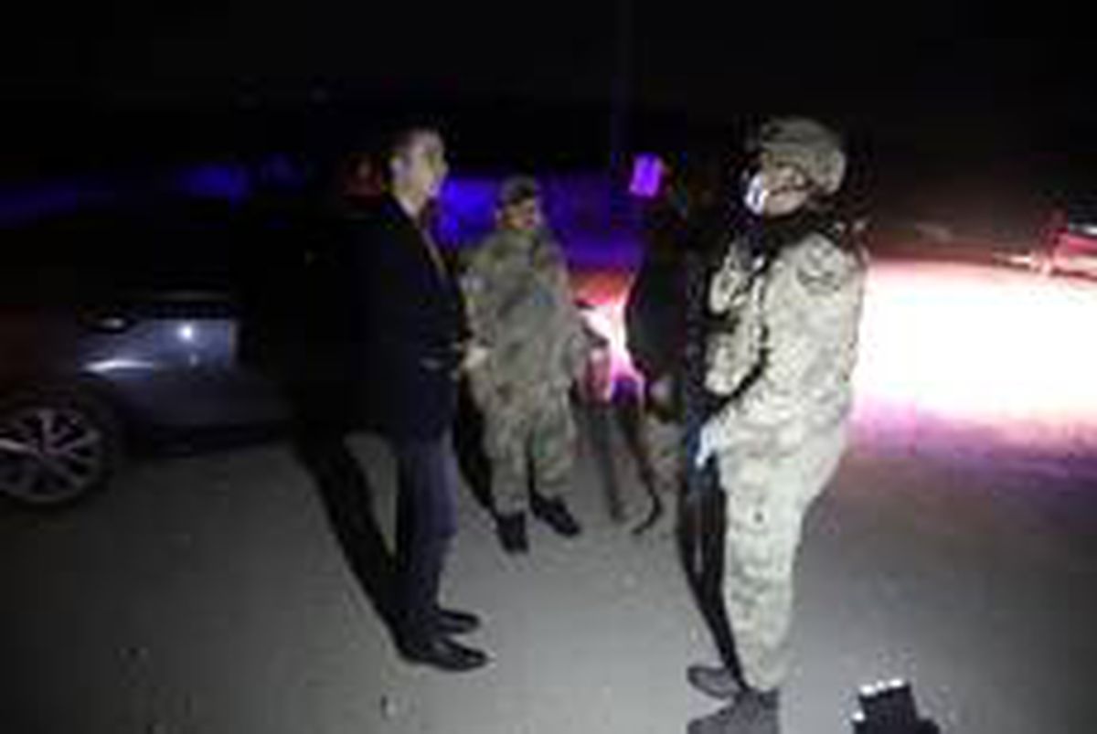 Kaymakam Kırçuval\'dan gece yol kontrol denetimi
