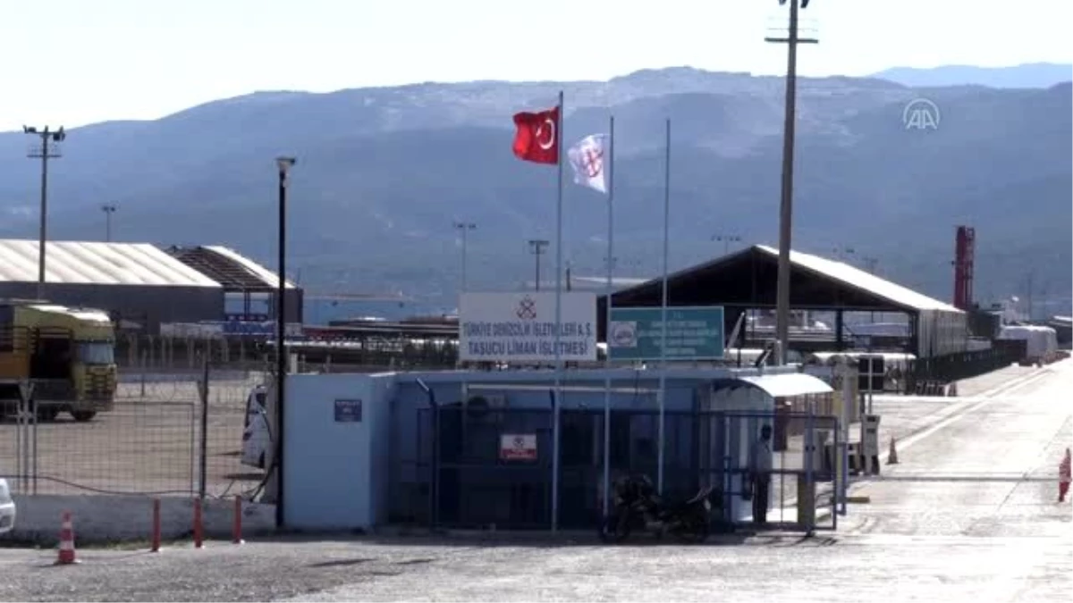 KKTC\'deki 173 Türk vatandaşı Mersin\'e getirildi