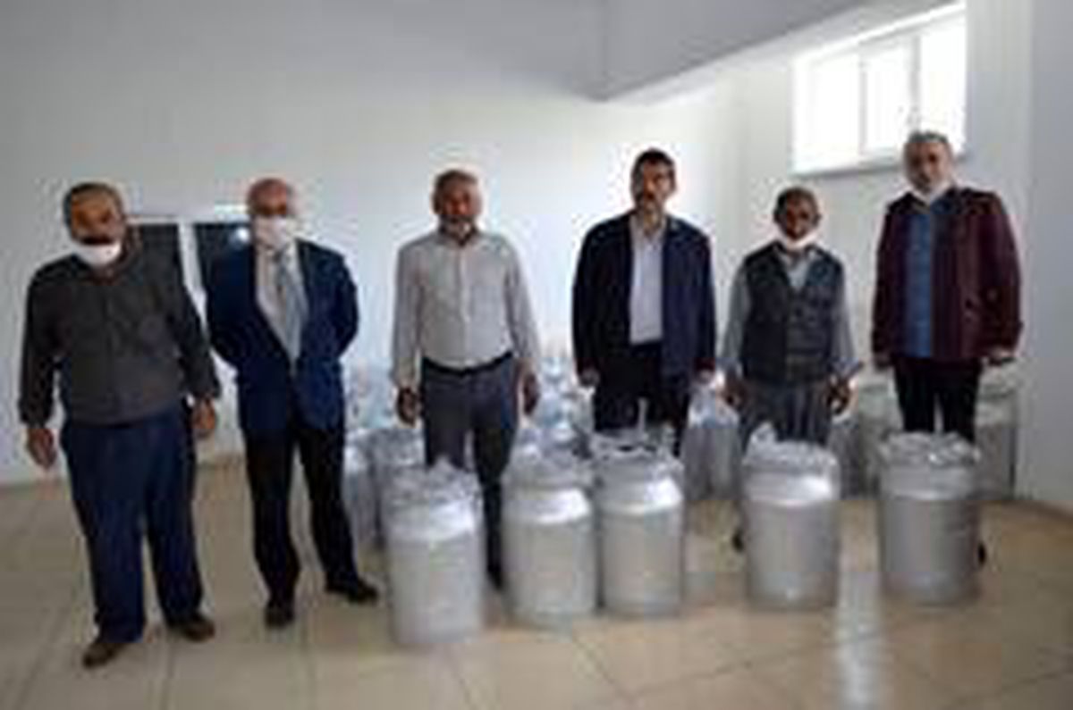 Üreticilere 74 adet alüminyum güğüm dağıtıldı