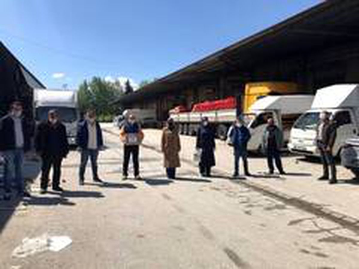 Üretilen maskeler vatandaşlara dağıtılıyor